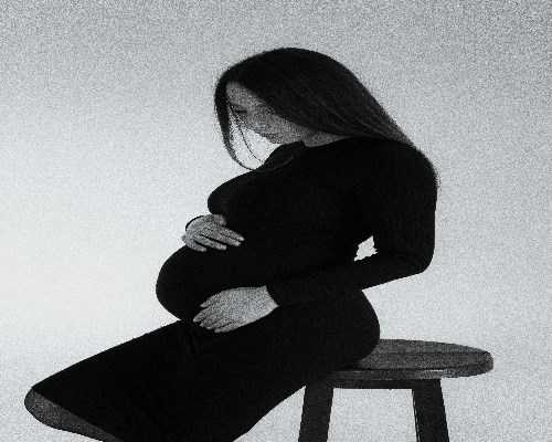 揭秘14岁女孩被强制取卵内幕：供卵代孕服务陷阱与风险